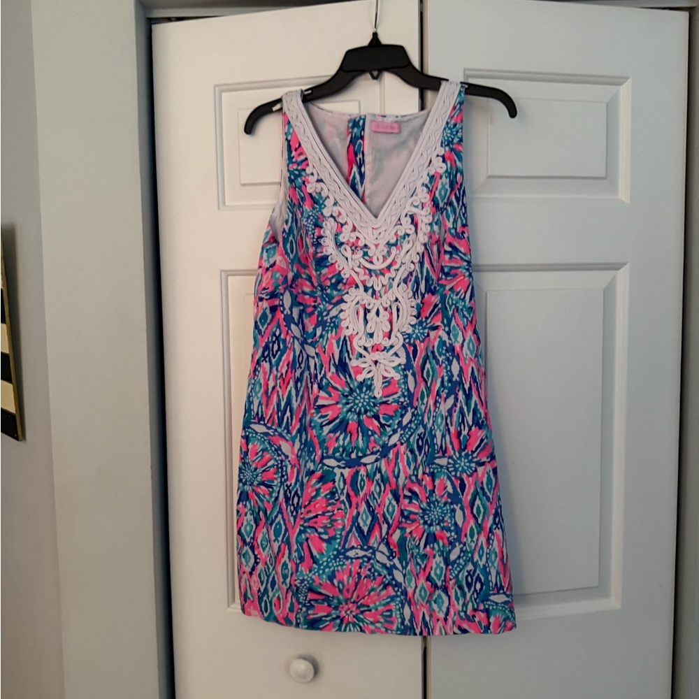 Lilly Pulitzer Sleeveless Pink & Blue Shift Dress with White Lace V-Neck 10